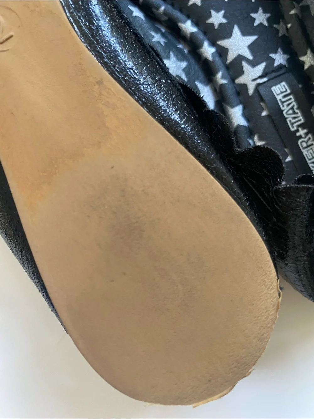 Tucker + Tate shiny Black slip On Ballet Flats for girls Sz 2 scalloped edge